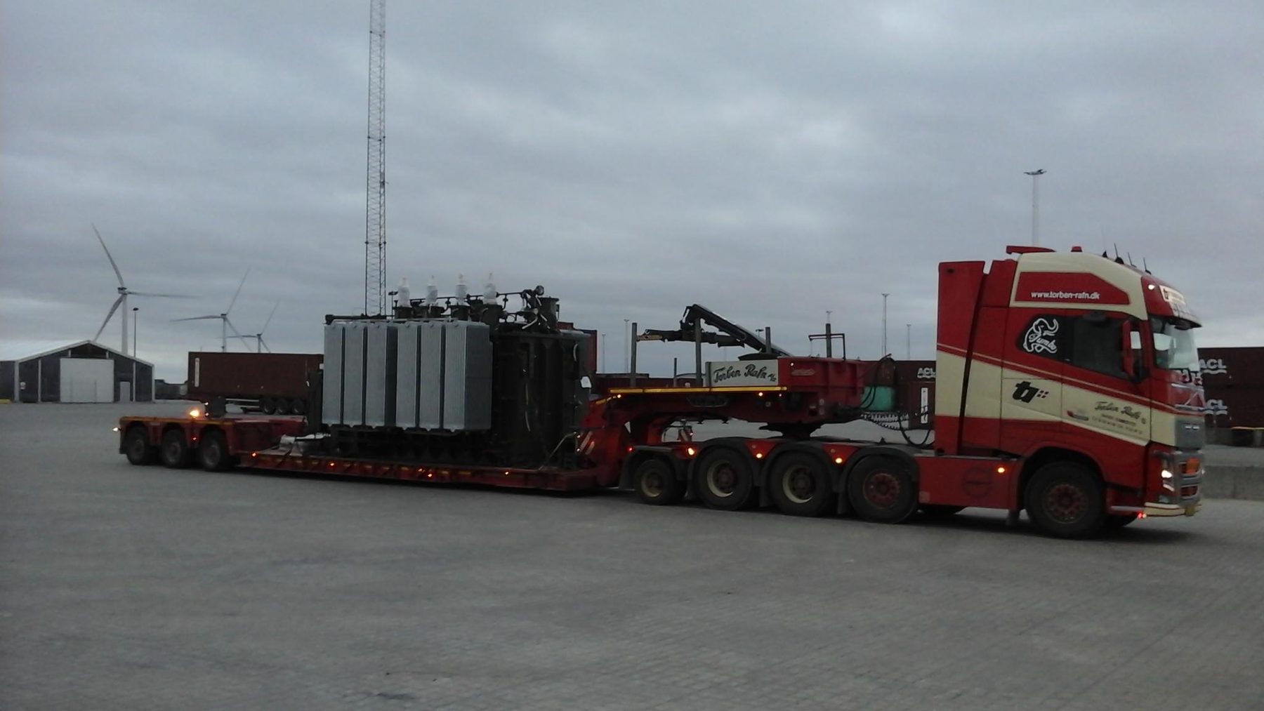 Trasformatori su carrelli ribassati
